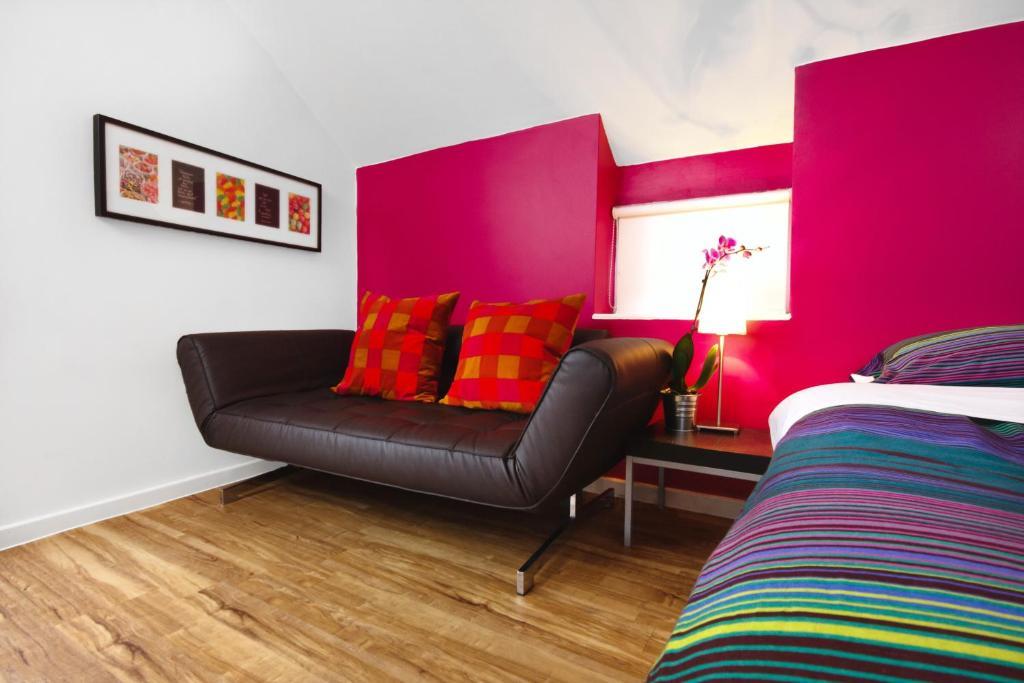 Nosda Studio Hostal Cardiff Exterior foto